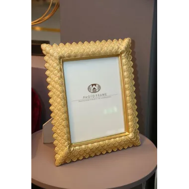 RAMKA DO ZDJĘĆ 31X3,3X35,8 cm (WYMIAR WEWNĘTRZNY 20X25 cm) MIN 2